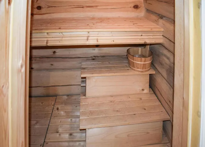 Feriehus Awesome In With Sauna